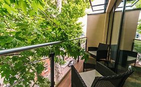 Hotel Adora